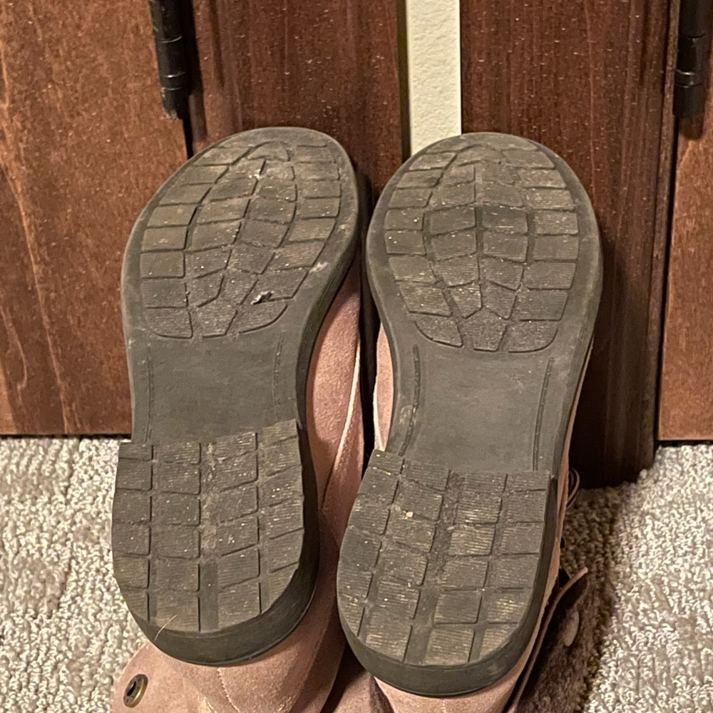 Boots - Picture 2 of 4